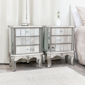 Melody Maison Pair of Mirrored Bedside Tables - Tiffany Range
