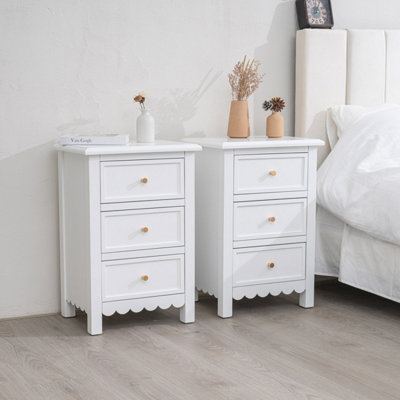 Melody Maison Pair of Scalloped 3 Drawer Bedside Tables  - Staunton White Range