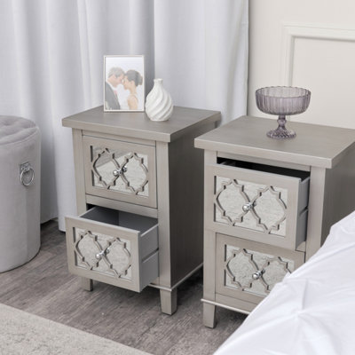 Melody Maison Pair of Silver Mirrored Lattice Bedside Tables - Sabrina Silver Range