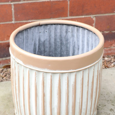 Melody Maison Round Metal Rustic Textured Stone Effect Planter Pot ...