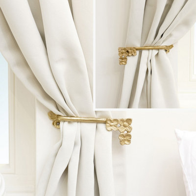 Melody Maison Set of 2 Antique Gold Metal Flower Curtain Tie Backs