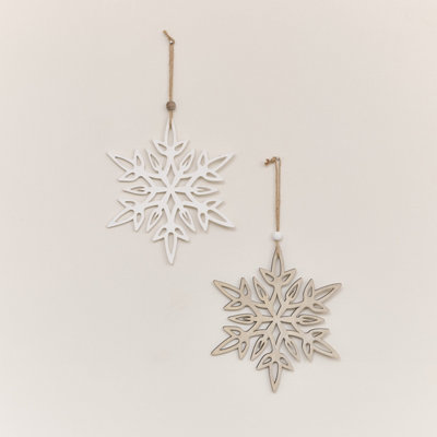 Melody Maison Set of 2 Large White & Rustic Wooden Hanging Christmas Snowflakes