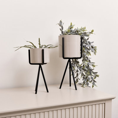 Melody Maison Set of 2 Taupe Metal Planter Pots with Stand