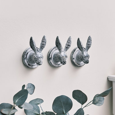 Melody Maison Set of 3 Antique White Hare Head Coat Hooks