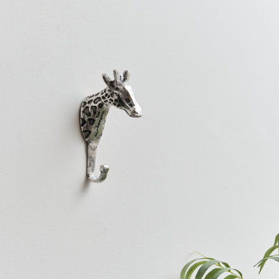 Melody Maison Set of 3 Silver Metal Giraffe Wall Hooks