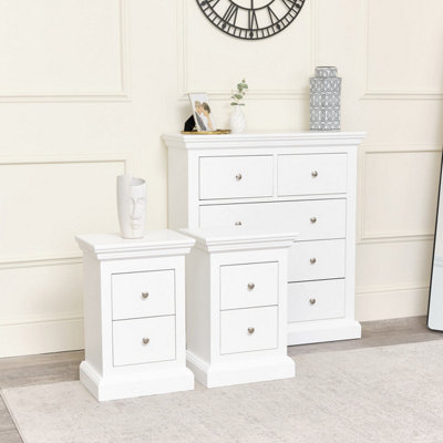 Melody Maison White 5 Drawer Chest of Drawers & Pair of 2 Drawer 