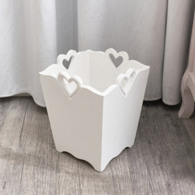 Melody Maison White Wooden Bin With Heart Cut Out