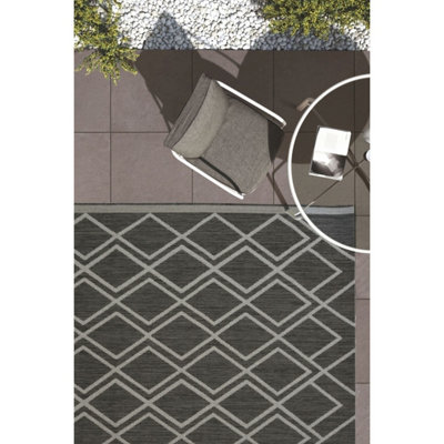 Melrose Eden Silver Diamond Design Pile Height 3mm Indoor Outdoor Medium Area Rug - 120/170cm