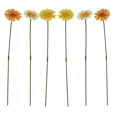 Metal Daisy Stakes, Decorative Multicolored Ornament, Outdoor Novelty Flowers for Pathways, Patios & Borders, Height 57cm (Yellow)