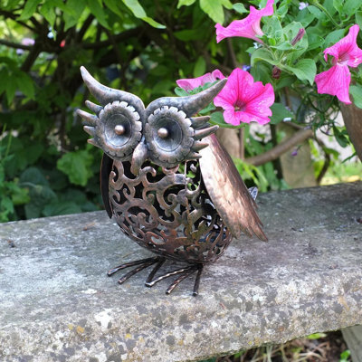 Metal Owl Solar Powered Light - Weather Resistant Garden Lighting with Cut Out Detail for Tabletop, Patio, Decking - H23 x 16.5cm