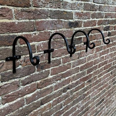 Metal Round Hanging Basket Hooks (20cm) Set of 4 DIY at B&Q