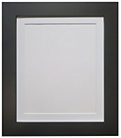 Metro Black Frame with White Mount for Image Size 10 x 8 Inch
