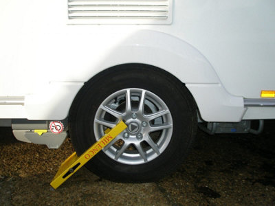 Milenco 2745 Compact Wheel Clamp 12" TO 16" Alloy & Steel Wheels - 3