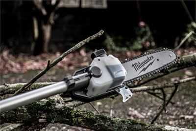 Milwaukee M18 M18FOPH CSA Quik Lok Chain Saw Pole Saw Attachment Head 254mm Bar DIY at B Q