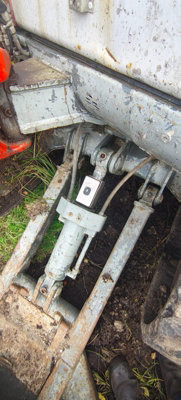 Mini Digger Robust and Visual Dozer Ram Lock