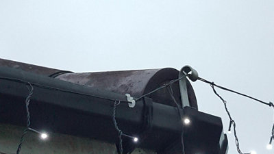 50pcs Stainless Steel Christmas Light Hooks, Strong Load Bearing Outdoor Light Clips Gutter Hangers Christmas Light Gutter Clips Siding Clips For Christmas Light Kitchen (Large Size