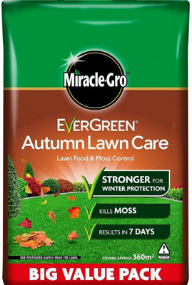 Miracle Gro Autumn Lawn Care Fertiliser Moss Killer and Lawn Feed 360m2