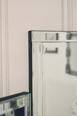 MirrorOutlet Cherwell Silver Glass Venetian Dressing Table Mirror 56 x 78 cm
