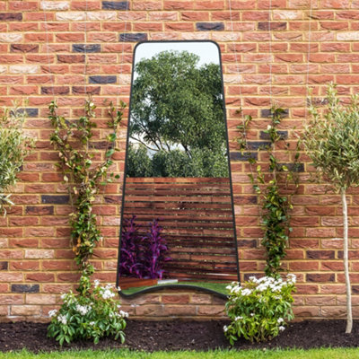 MirrorOutlet The Coartans Black Metal Isoscelles Trapezoid Shape Framed Garden Wall Mirror with arched bottom 200CM X 95CM