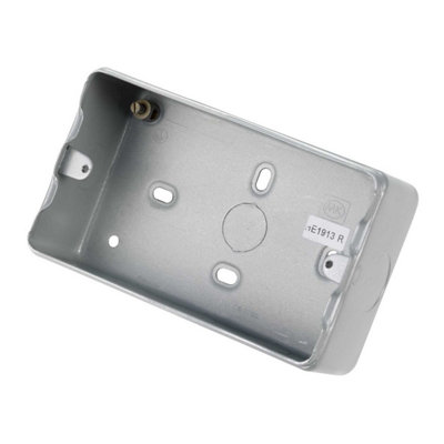 MK MK892ALM Logic Plus Galvanized 3 / 4 Gang Flush Grid Mounting Box With Knockouts