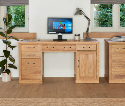 Mobel Oak Twin Pedestal Computer Desk