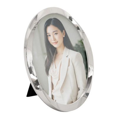 Modern Oval Nickel Plated Metal 4x6 Picture Frame with Twisting Design
