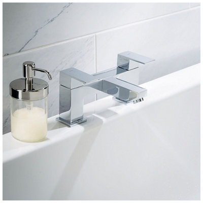 Modern Polished Chrome Cube Lever Bath Filler Tap