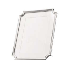 Modern Polished Nickel Plated 5x7 Picture Frame with Scallop Shaped Corners