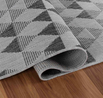 Modern Triangle Design Outdoor-Indoor Rugs Dark Grey 120x170 cm