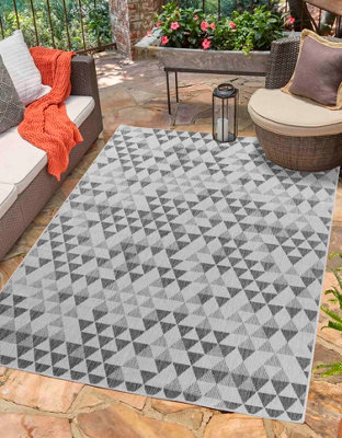 Modern Triangle Design Outdoor-Indoor Rugs Dark Grey 50x80 cm