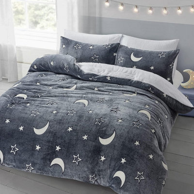 Grey bedding for outlet boys