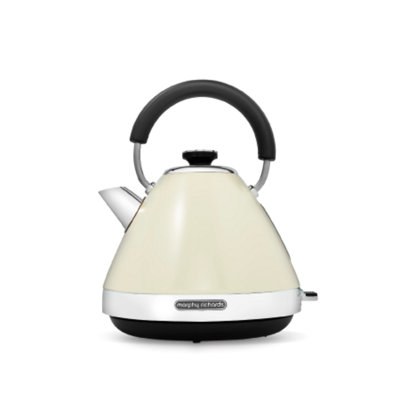 Morphy Richards Venture Pyramid Kettle Red