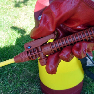 Multi-Purpose Garden Pressure Sprayer for Car Cleaning or Fence Maintenance, Durable Water Pump Design