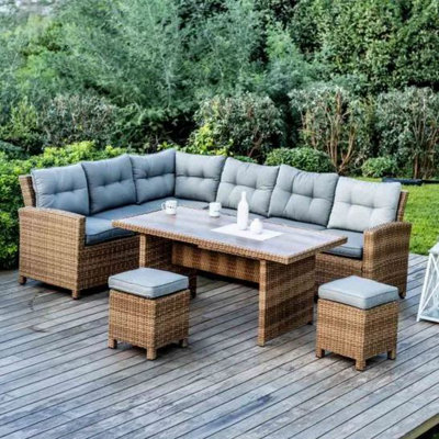 Wicker 8 seater outdoor setting clearance