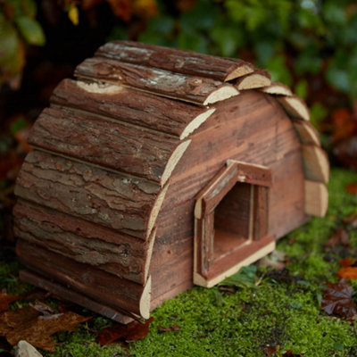 Natural Bark Hedgehog House Shelter Habitat Wooden Hogitat Hibernation House with Mossy Finish