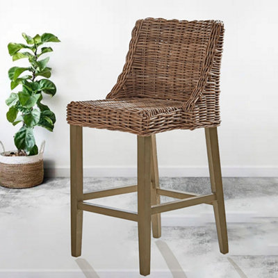 Wicker hand deals chair