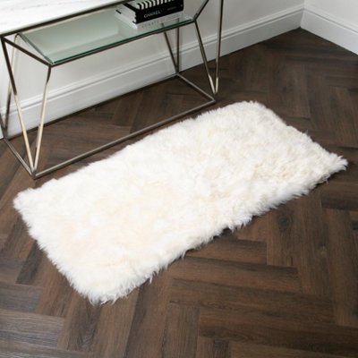 Natural Rectangle Sheepskin - 70 x 140cm