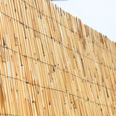 Natural Split Reed Fence Screening - Garden Screen and Privacy Roll (2m ...