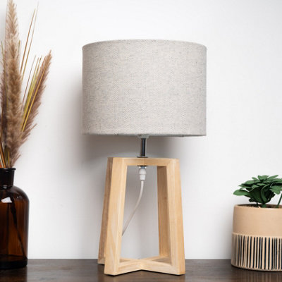 Wooden desk deals lamp diy