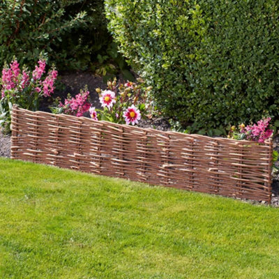 Natural Woven Willow Borders Garden Edging for Lawns, Flowerbeds & Pathways Durable & Quick installation by Garden Gear (6 Pack)