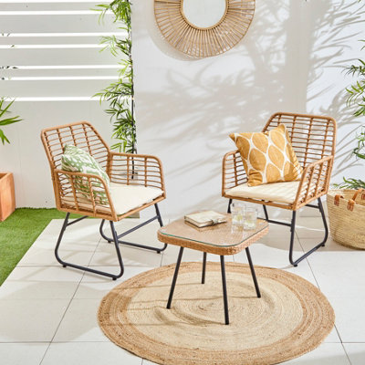 B&q small garden table deals and chairs