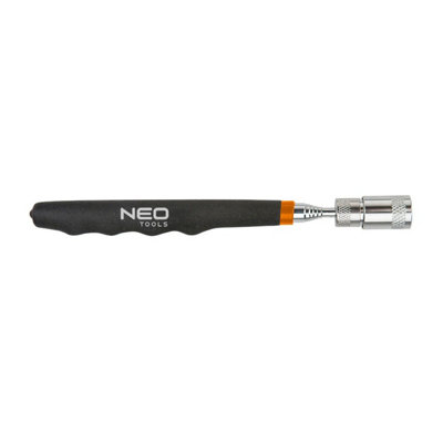 Neo Tools Magnetic Pick-Up Tool 190- 800mm 3.5kg with Light