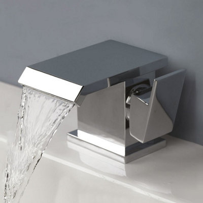 Nes Home Devon Contemporary Square Chrome Waterfall Basin Sink Single Lever Mixer Tap