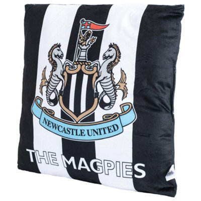 Newcastle United FC The Magpies Filled Cushion Black/White (40cm x 40cm)