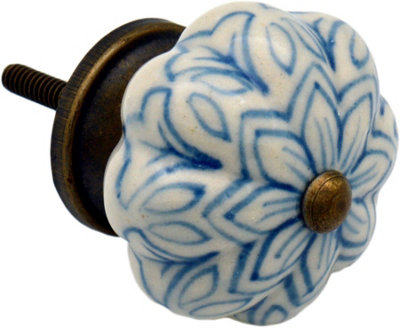 Nicola Spring - Floral Ceramic Cabinet Knobs - Light Blue - Pack of 6 - 4