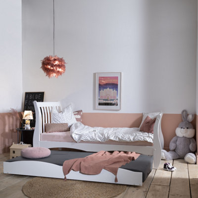 Noa & Nani Pull Out Trundle For Astrid Sleigh Bed in Classic White ...