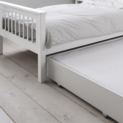 Noa & Nani Single Bed Frame with Olaf pull out Trundle in White Hampshire