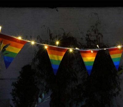 Noma Solar LED String Garden Lights & Multi Colour Rainbow Bunting Flags Striped