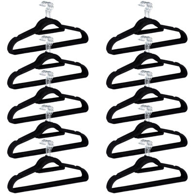 https://media.diy.com/is/image/KingfisherDigital/non-slip-100-pack-coat-hanger-adult-clothes-trouser-hanging-space-saver~5027434178223_01c_MP?$MOB_PREV$&$width=618&$height=618