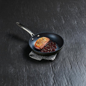 Non-Stick 20cm Frying Pan JML Hammer Coated For Gas Electric Induction